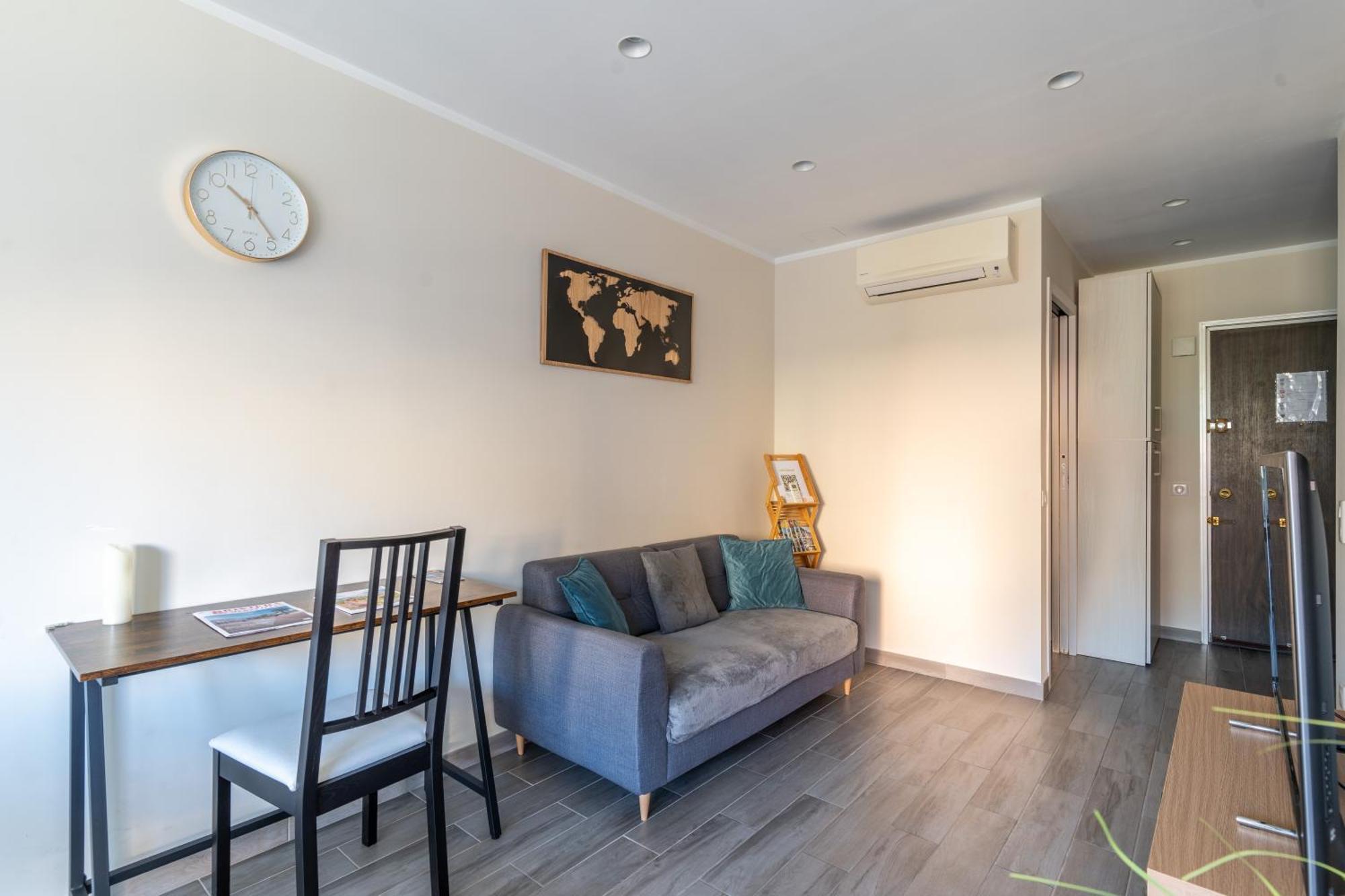 Fabuleux Appartement 2 Personnes Au Coeur De Menton, Climatise Et Proche Gares Routiere Et Sncf Exterior photo