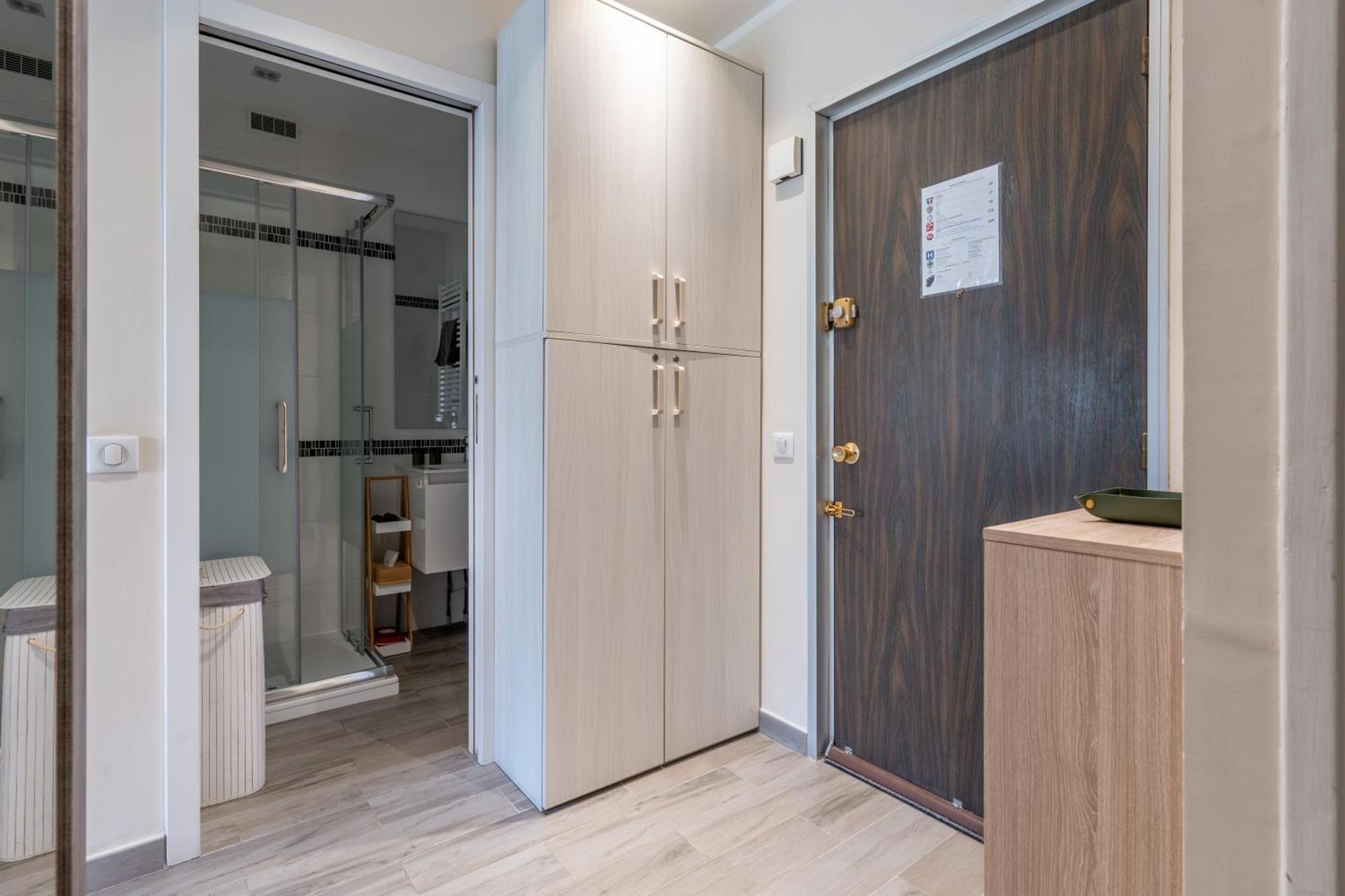 Fabuleux Appartement 2 Personnes Au Coeur De Menton, Climatise Et Proche Gares Routiere Et Sncf Exterior photo